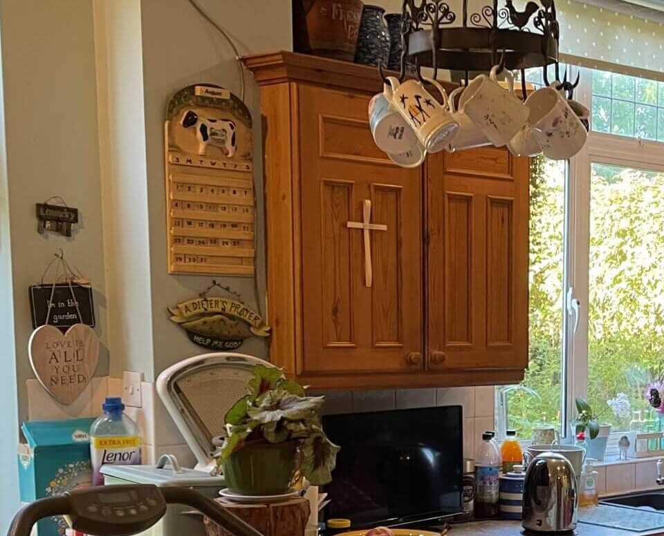 A beautifully handmade kitchen with exposed brick and solid timber in surbiton Before