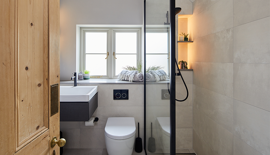 compact wetroom in ockham