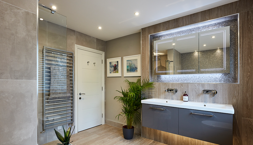 master en suite in cobham