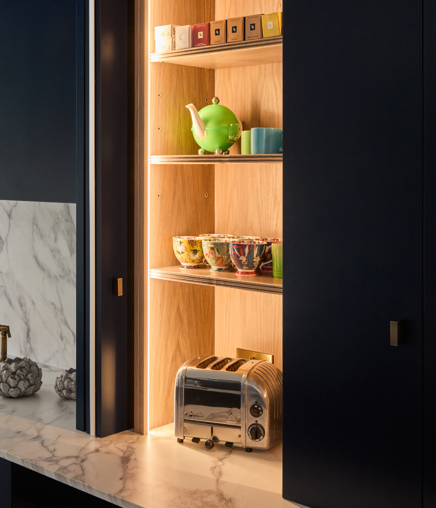 Bathroom & Kitchen Eleven - Serge bifold in Cobham portait (2)