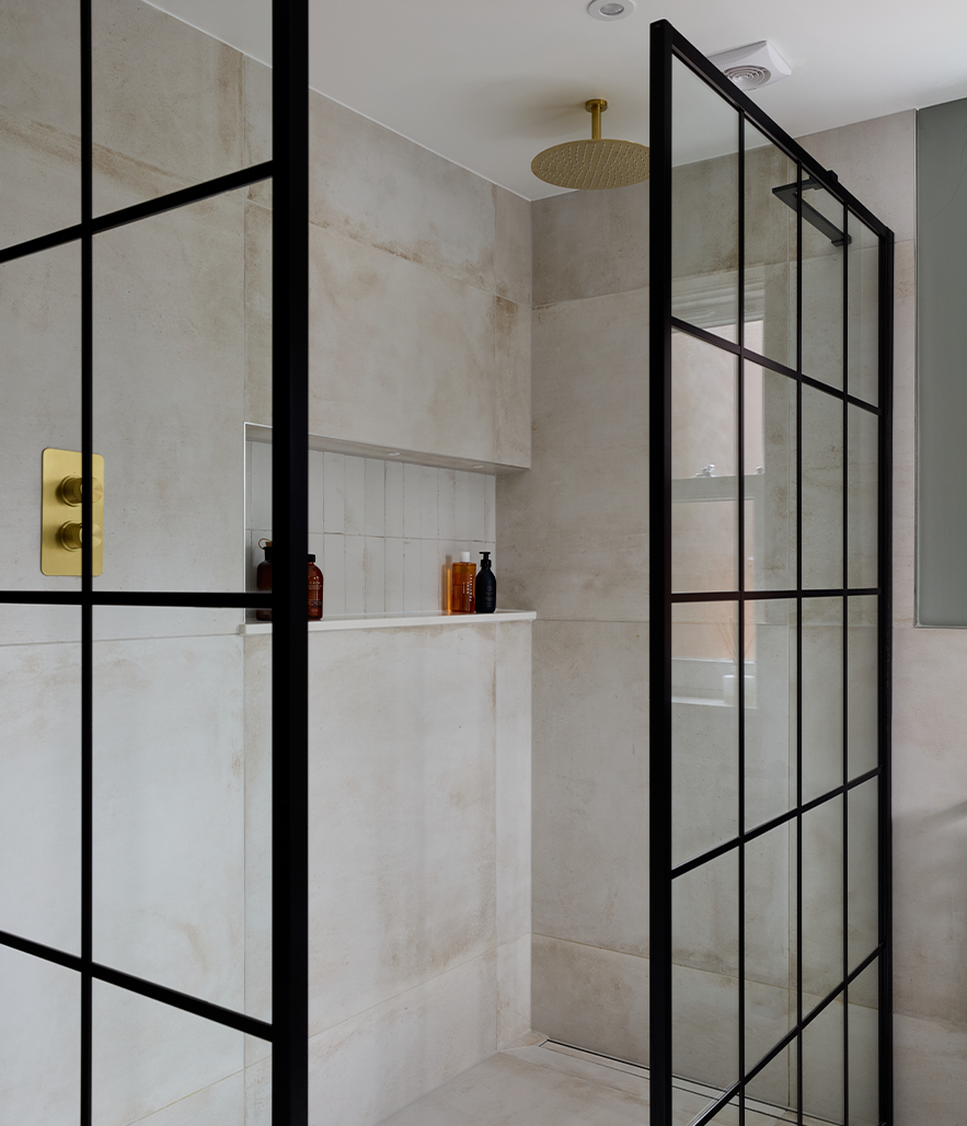 master ensuite in Weybridge