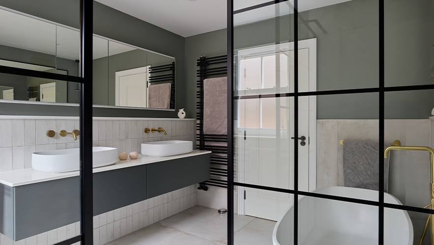 master ensuite in Weybridge