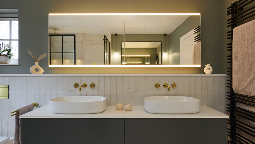 master ensuite in Weybridge